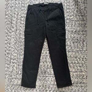 Torrid Women’s Straight Leg Black Cargo Pants size 12R or Torrid size 0R